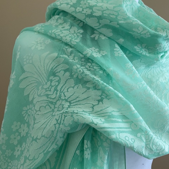 Mint green scarf - Picture 2 of 3